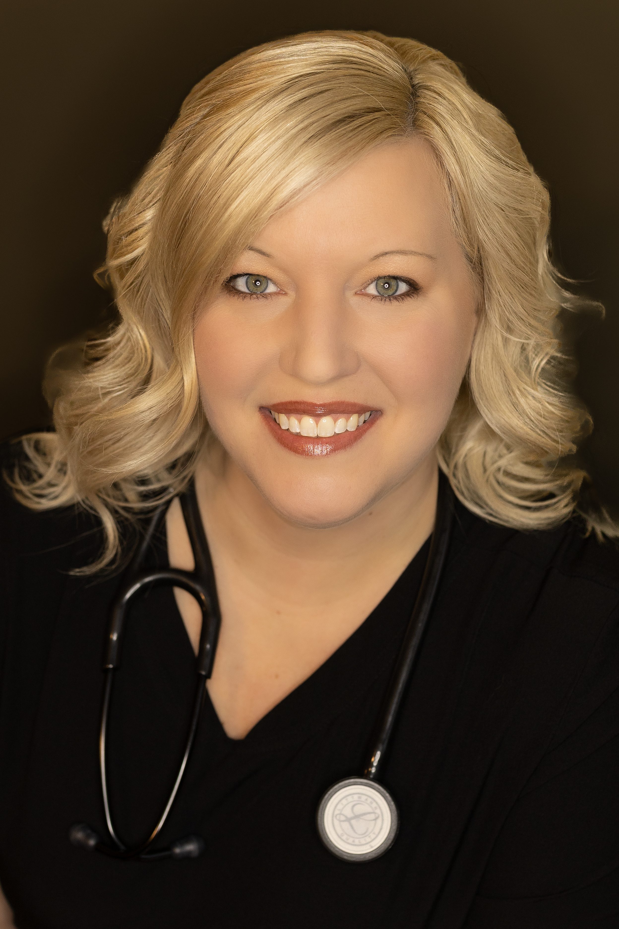 131222279_NP headshot Tracy VanApeldoorn NP